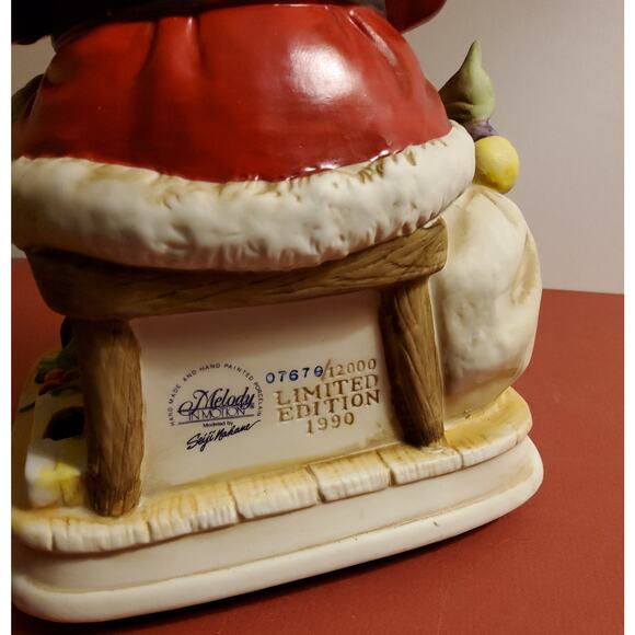 Holiday Memories (Checking It Twice) Animated Musical Santa (1990 Ltd Ed- 10¾") - Picture 6 of 6